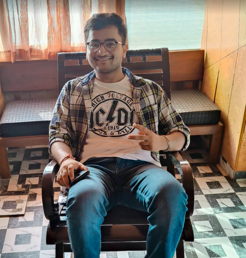 A light-skinned person with lazy brain.